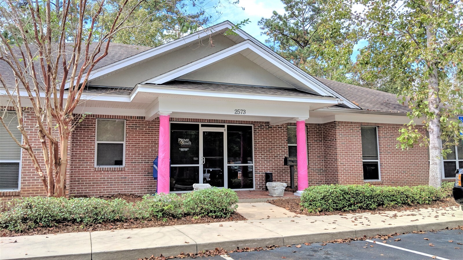 2573 Barrington Cir, Tallahassee, FL 32308