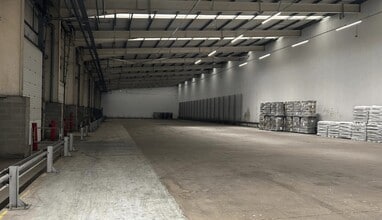 325-347 Oldfield Ln N, Greenford for lease Building Photo- Image 1 of 1