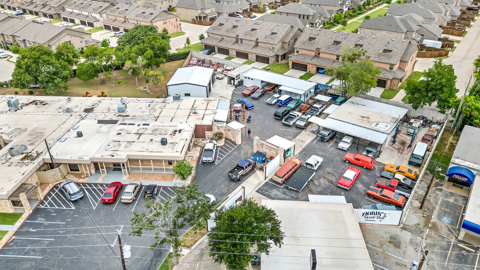 720-722 W Euless Blvd, Euless, TX for sale - Building Photo - Image 3 of 9