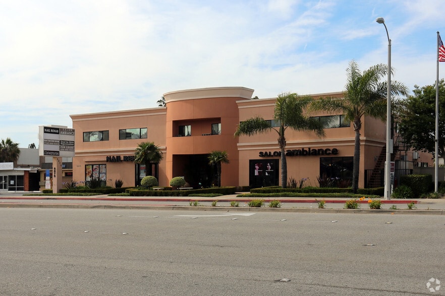 5075 Warner Ave, Huntington Beach, CA for lease - Building Photo - Image 1 of 6