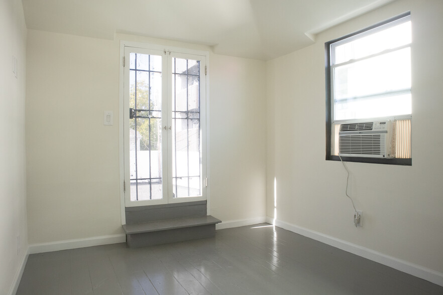 371 N La Cienega Blvd, Los Angeles, CA for lease - Interior Photo - Image 2 of 6