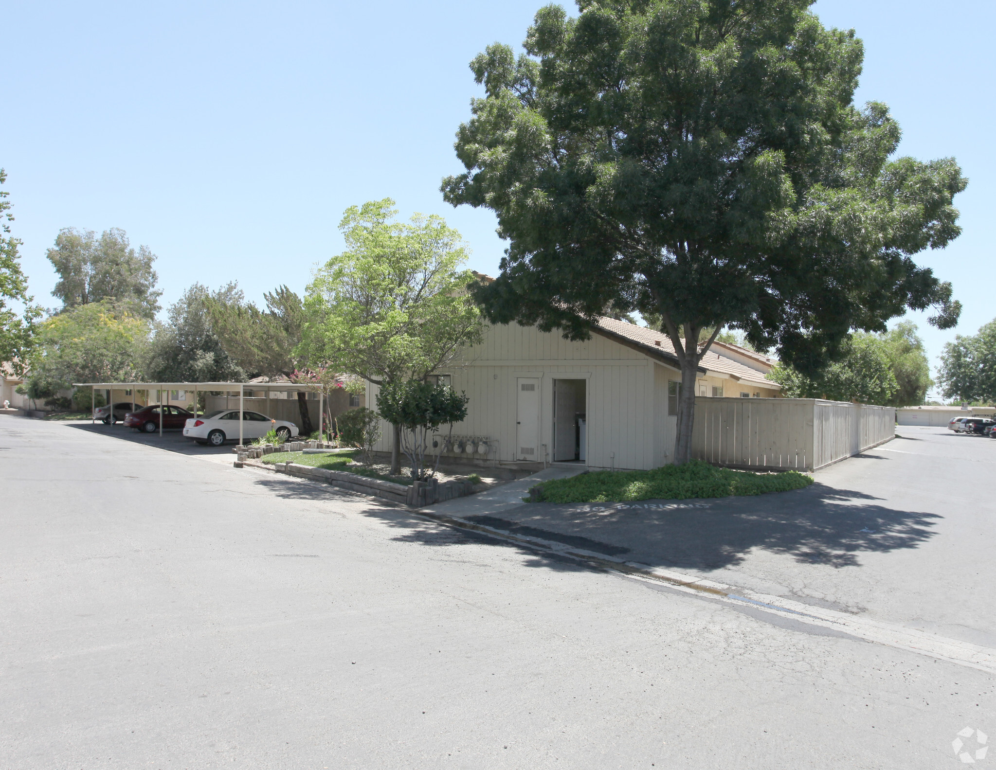 Multifamily in Hanford, CA for sale Primary Photo- Image 1 of 1