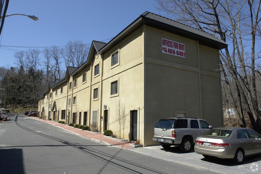 7-11 Legion Dr, Valhalla, NY for lease - Building Photo - Image 2 of 24