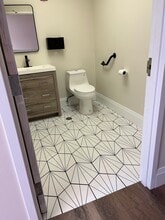 183 Heritage Dr, Crystal Lake, IL for sale Interior Photo- Image 2 of 4