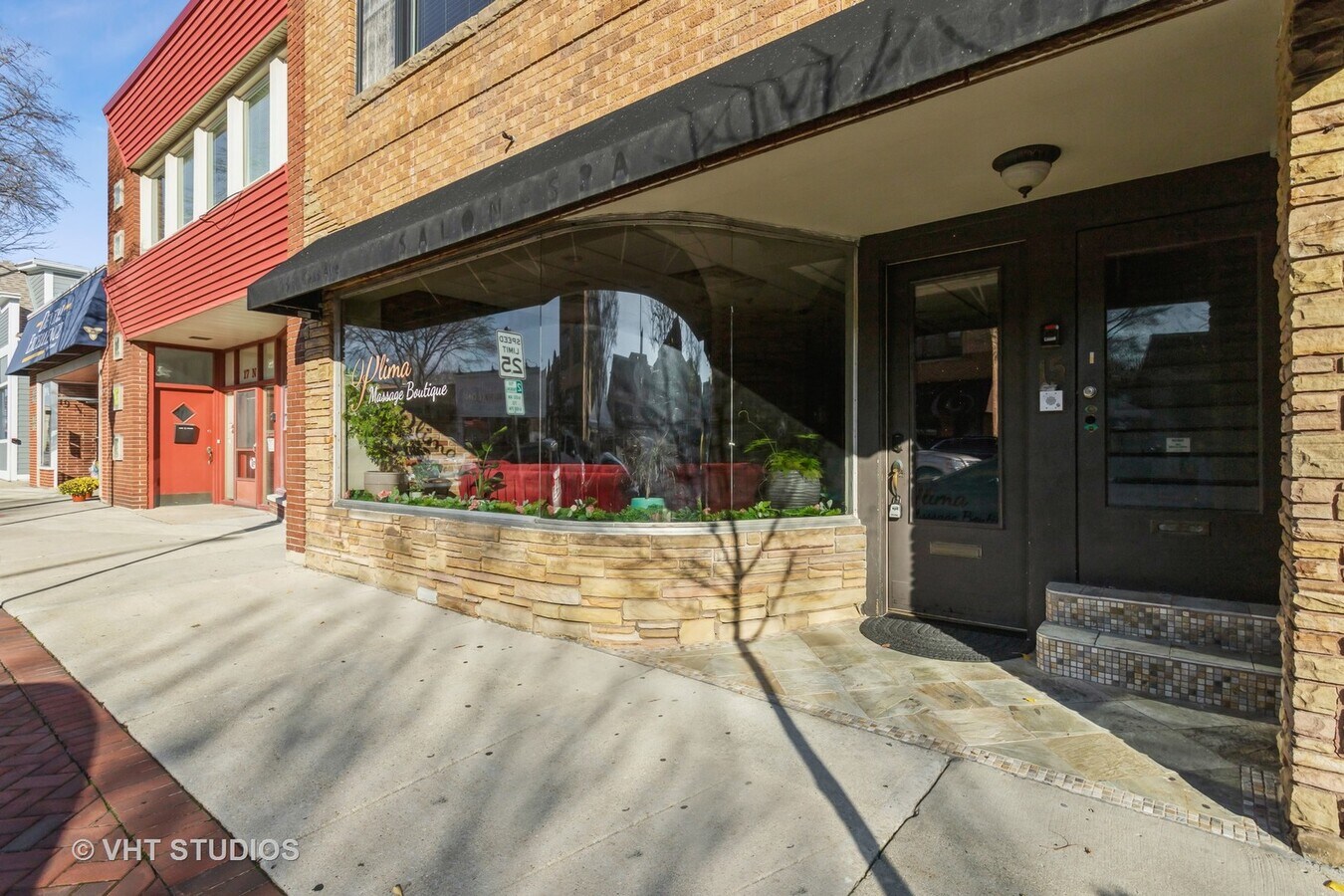 15 N Cass Ave, Westmont, IL 60559