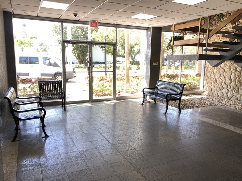 2514 Hollywood Blvd, Hollywood, FL for lease - Other - Image 3 of 11