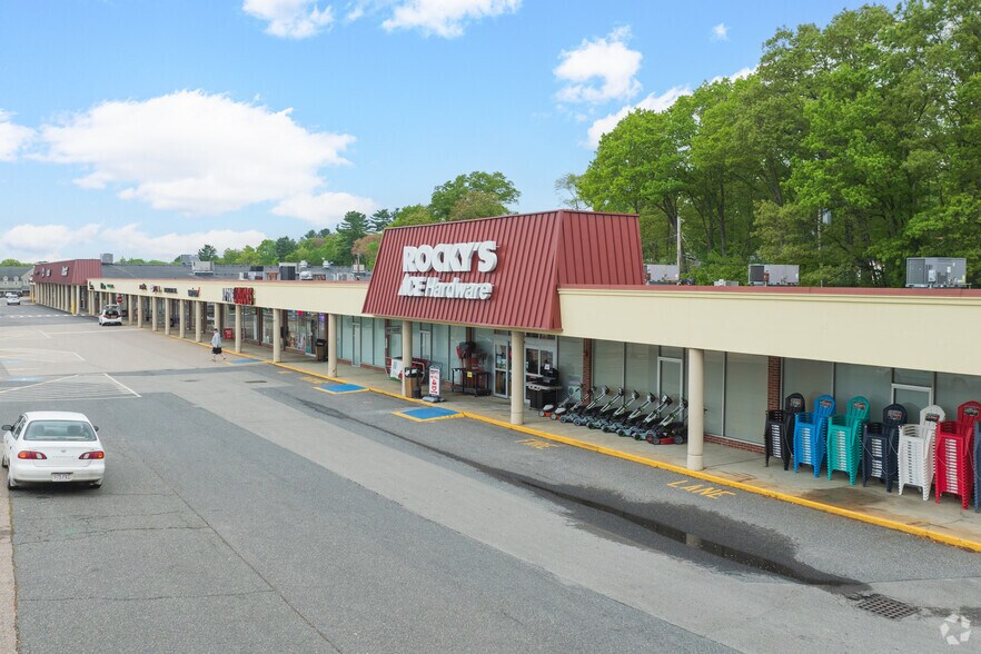 92-116 Main St, Medway, MA for sale - Primary Photo - Image 1 of 1