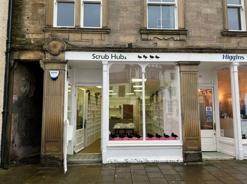 27 High St, Peebles for sale - Primary Photo - Image 1 of 1