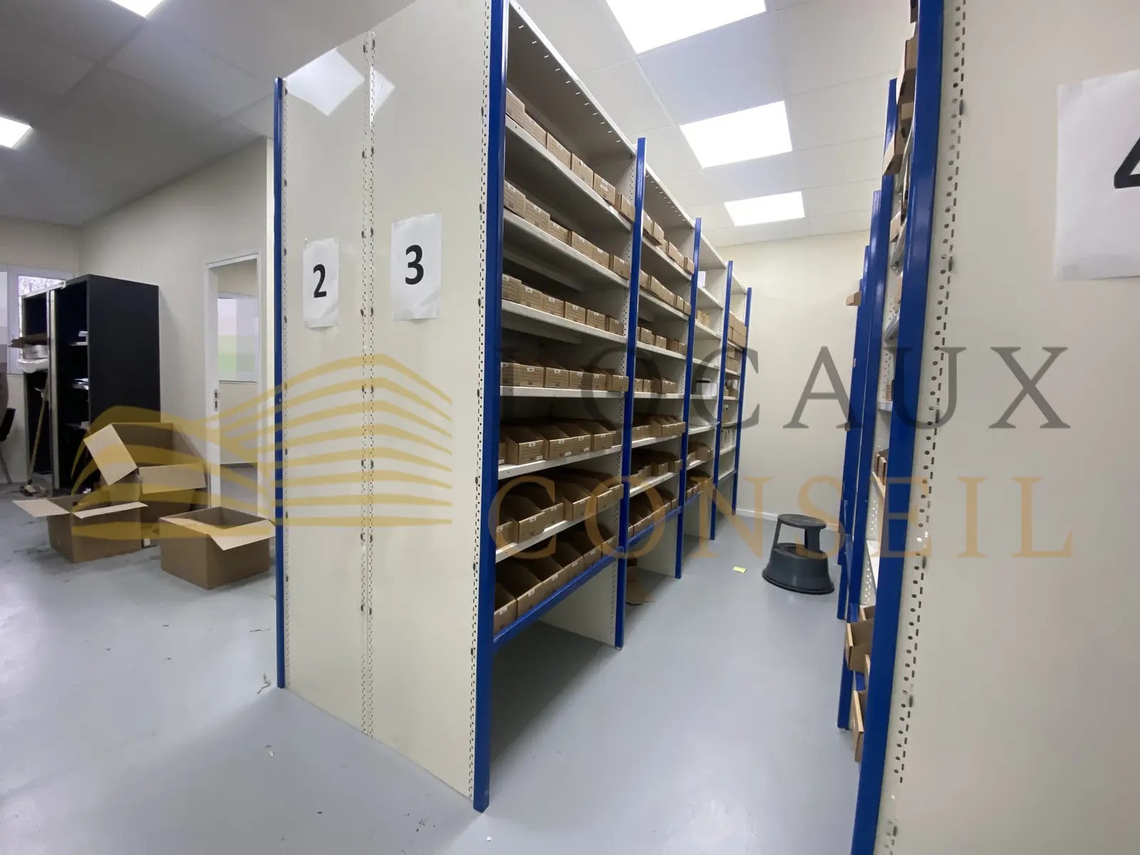 Flex in Argenteuil for lease Building Photo- Image 1 of 8