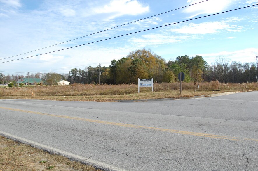 5645 Milam Rd, Fairburn, GA for sale - Building Photo - Image 1 of 1