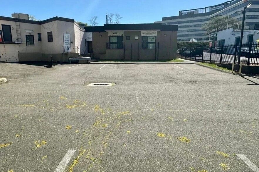 3034 Summer St, Stamford, CT for lease - Building Photo - Image 2 of 5