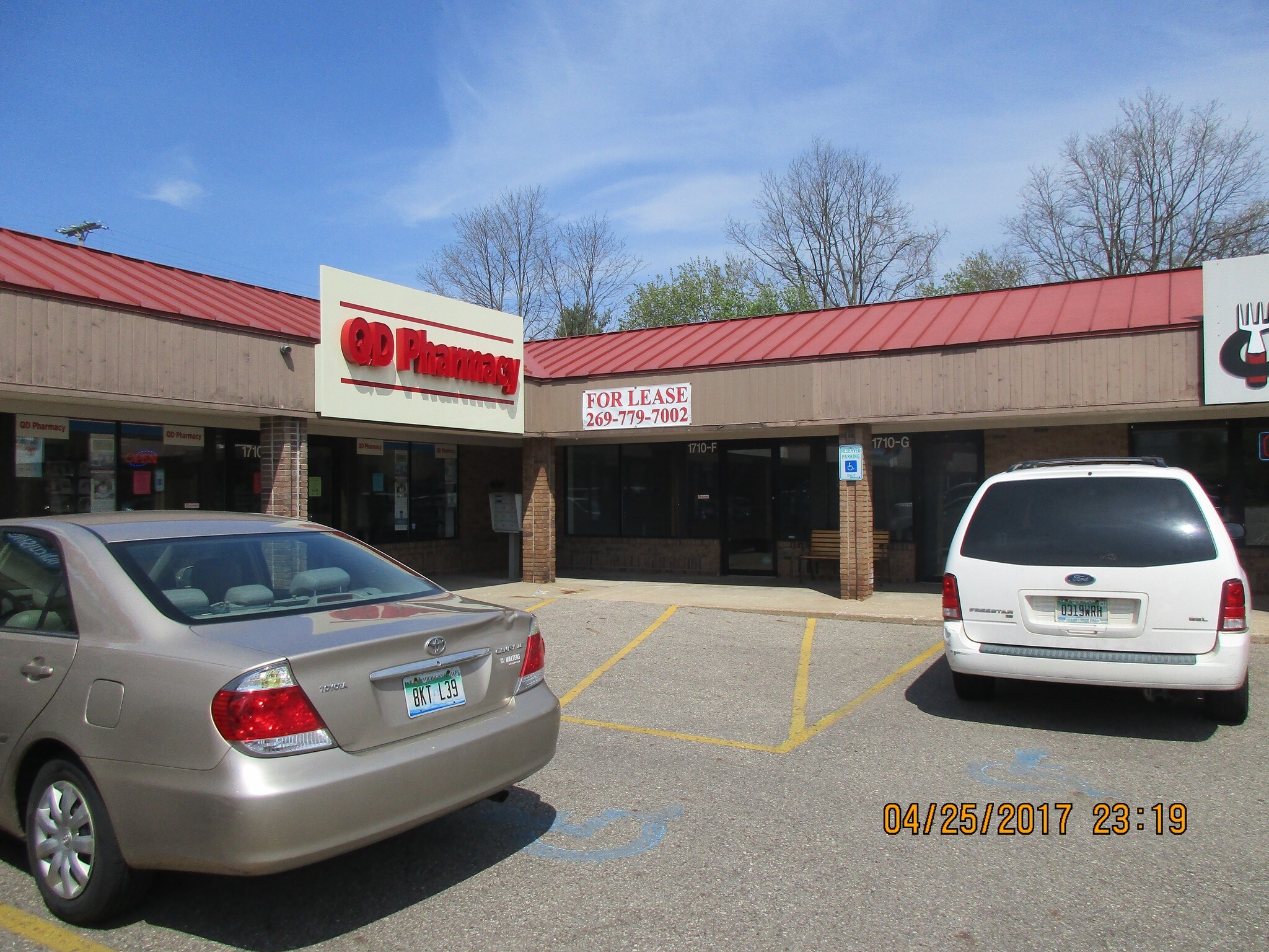 1710 W Main St, Kalamazoo, MI for sale Building Photo- Image 1 of 1