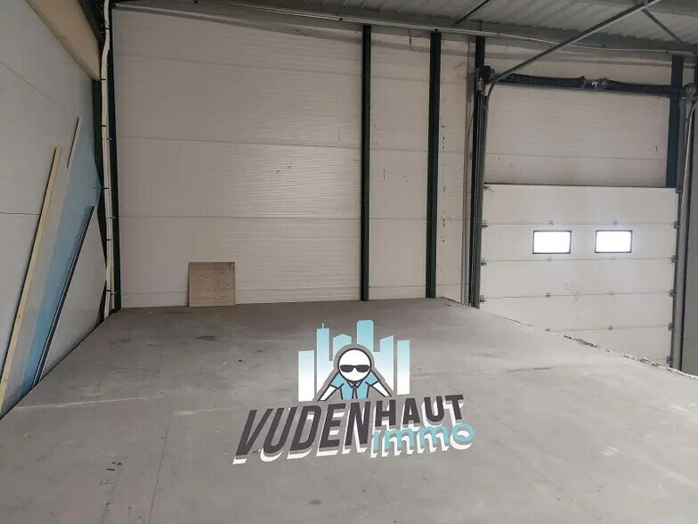 Flex in Plaisance-du-Touch for lease - Interior Photo - Image 3 of 9