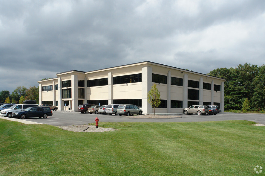 265 Benton Dr, East Longmeadow, MA for lease - Building Photo - Image 3 of 25