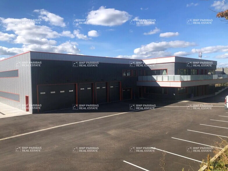 Flex in Metz for lease - Building Photo - Image 3 of 11