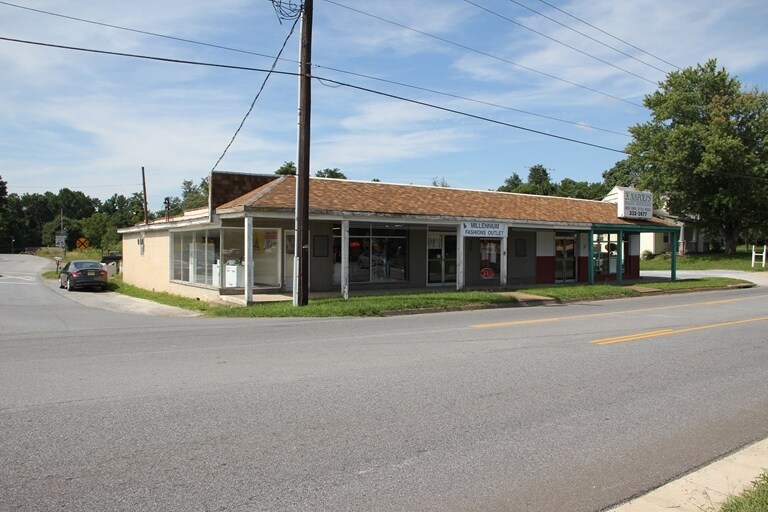 486 Village Hwy, Rustburg, VA for sale - Primary Photo - Image 1 of 1