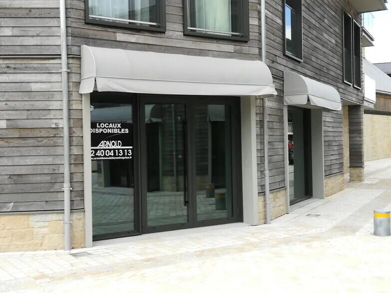 Office in Arzon for lease - Building Photo - Image 2 of 3