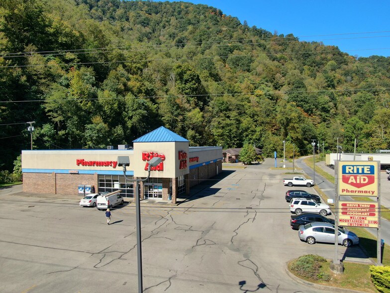 69 Lewis St, Whitesville, WV, 25209 Drug Store Property For Sale