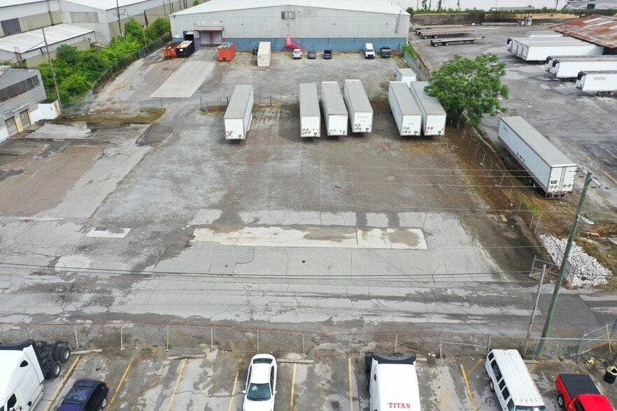 201 W Quincy Ave, Knoxville, TN for lease - Building Photo - Image 2 of 6