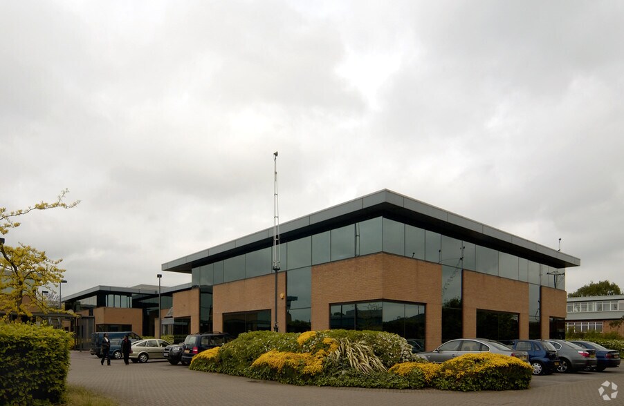 West End Rd, Ruislip for lease - Building Photo - Image 1 of 11