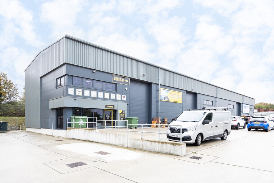 Maidstone Rd, Rochester for sale - Primary Photo - Image 1 of 1