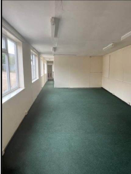 8 Stour Vale Rd, Stourbridge for lease Interior Photo- Image 1 of 3