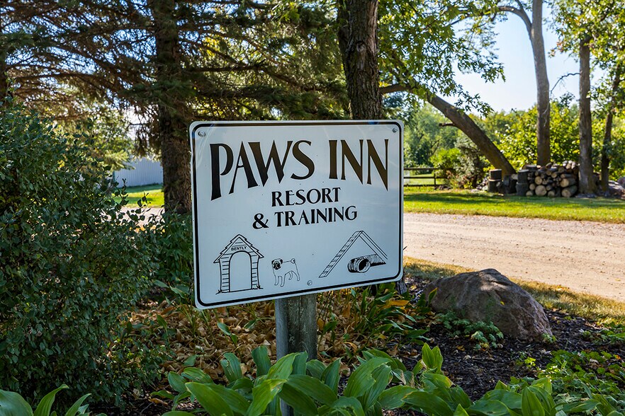 8127 Yale Ave, New Germany, MN 55367