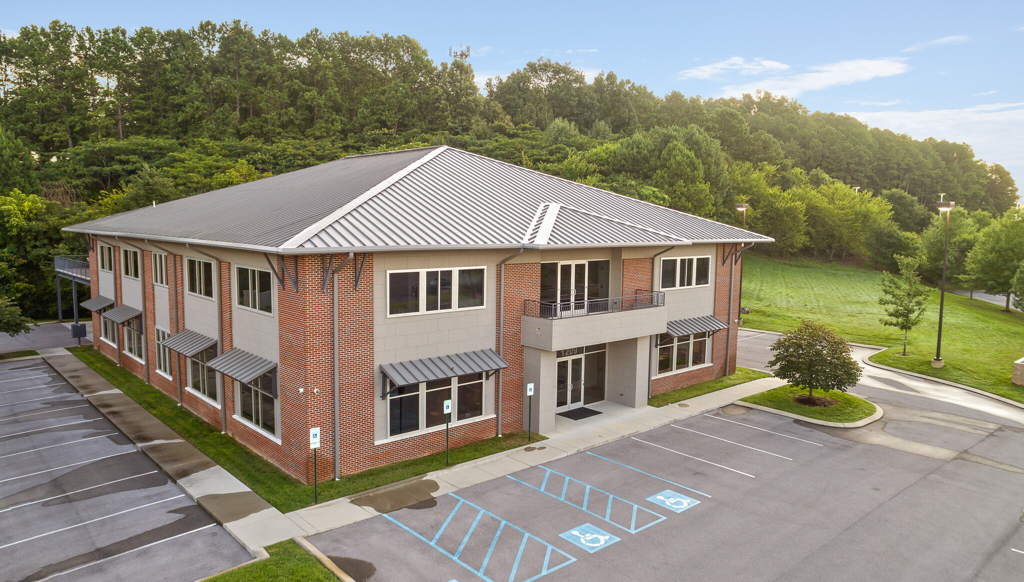 1209 Pointe Centre Dr, Chattanooga, TN for lease Building Photo- Image 1 of 6