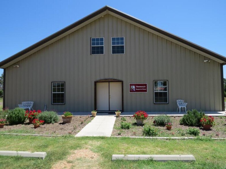 5521 E State Highway 71, La Grange, TX for sale - Building Photo - Image 1 of 1