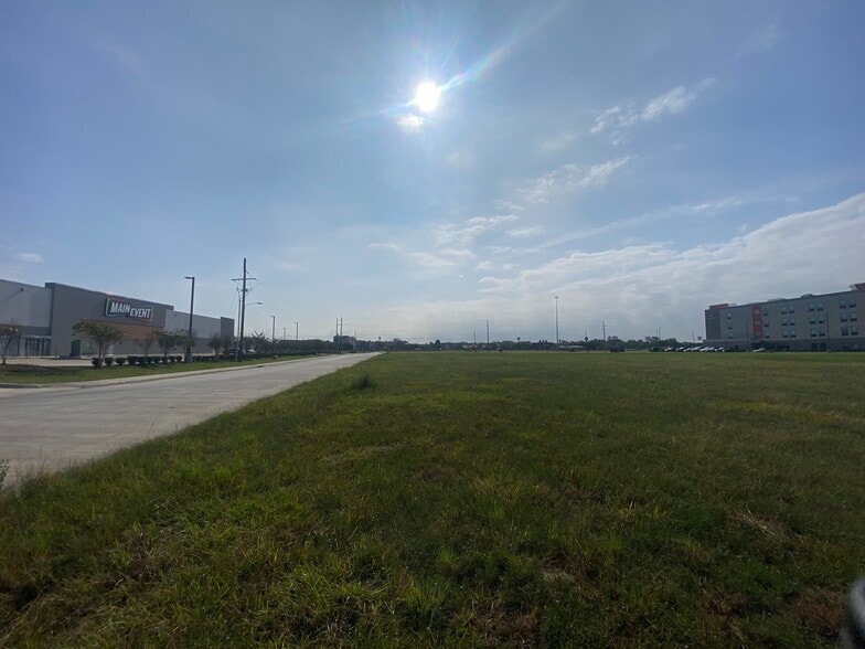 19.376 Acres off Walden @ IH 10, Beaumont, TX for sale - Building Photo - Image 3 of 8