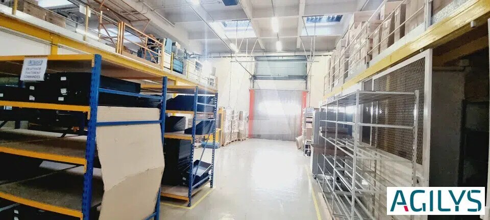 Flex in Rungis for lease - Interior Photo - Image 3 of 12