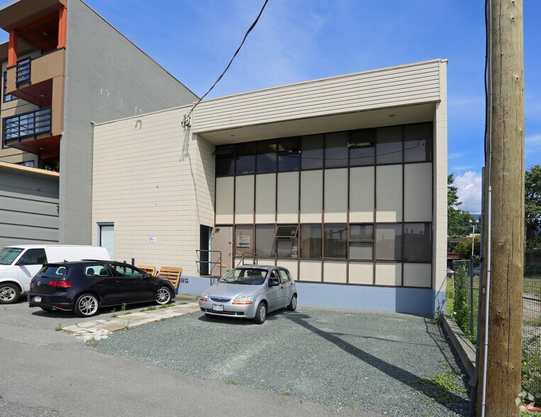 843 15th St, North Vancouver, BC for lease - Building Photo - Image 3 of 4