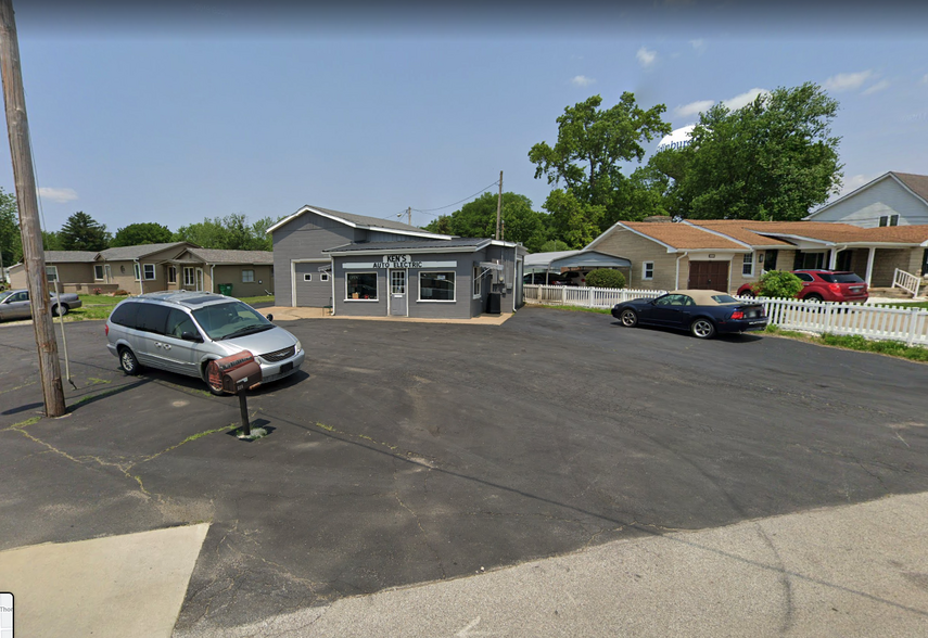 297 S Eisenhower Dr, Edinburgh, IN for sale - Primary Photo - Image 1 of 1