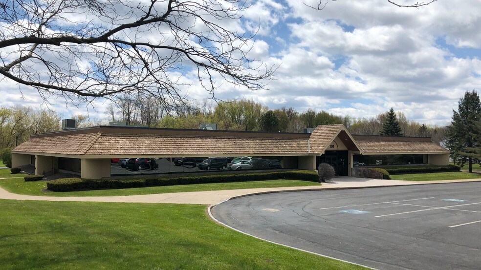 101 Old Cove Rd, Liverpool, NY 13090