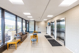 400 Holiday Dr, Pittsburgh, PA for sale Interior Photo- Image 1 of 6