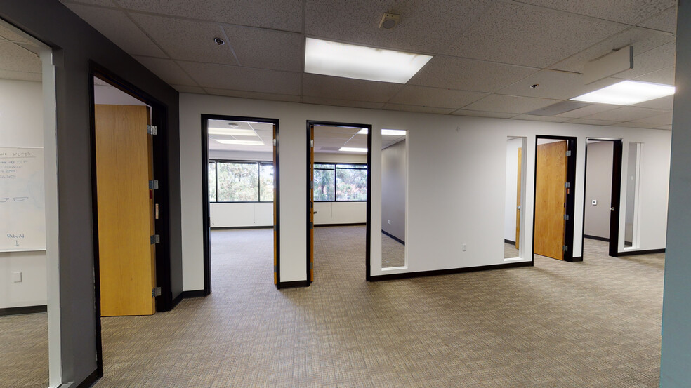 15373 Innovation Dr, San Diego, CA for lease - Interior Photo - Image 2 of 5