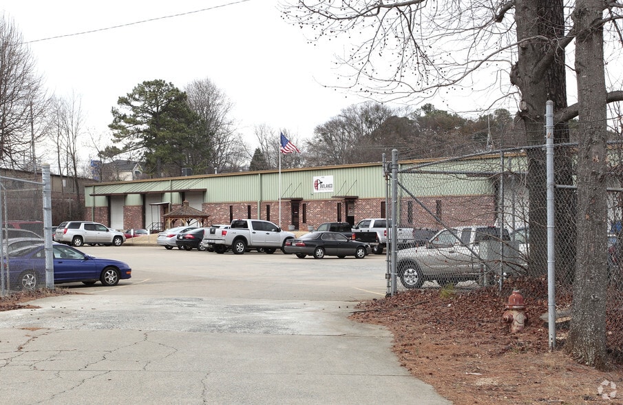 1125 Hayes Industrial Dr, Atlanta, GA for sale - Building Photo - Image 3 of 6