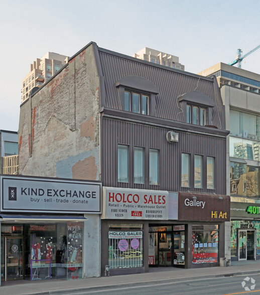 514-516 Yonge St, Toronto, ON for lease - Primary Photo - Image 1 of 3