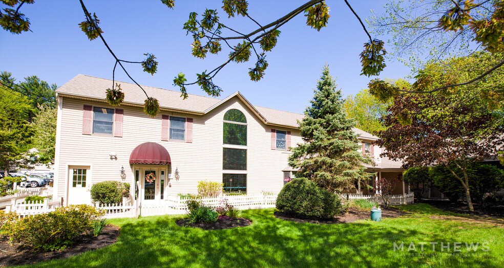 210 Rockingham Rd, Derry, NH for sale - Primary Photo - Image 1 of 1