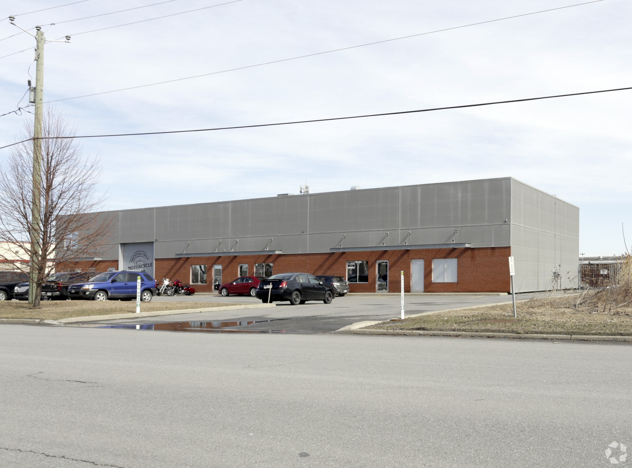 300 Rue Goyer, La Prairie, QC for sale Primary Photo- Image 1 of 1