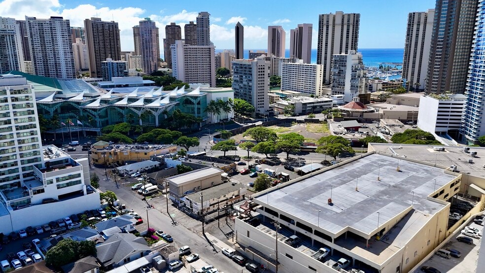 1680 Kapiolani Blvd, Honolulu, HI for lease - Building Photo - Image 1 of 4