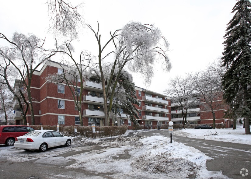 170 Sentinel Rd, Toronto, ON for sale - Building Photo - Image 1 of 1