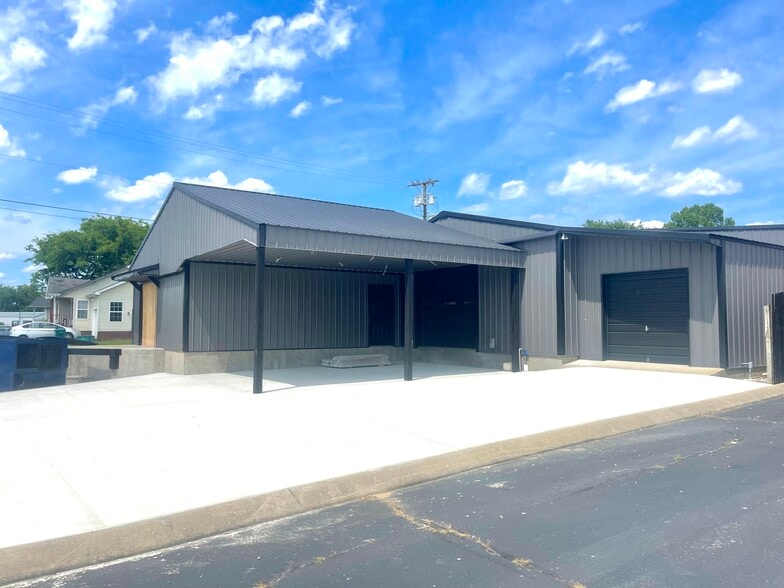 341 Darnell Mealer Rd, Lewisburg, TN for lease - Building Photo - Image 1 of 7