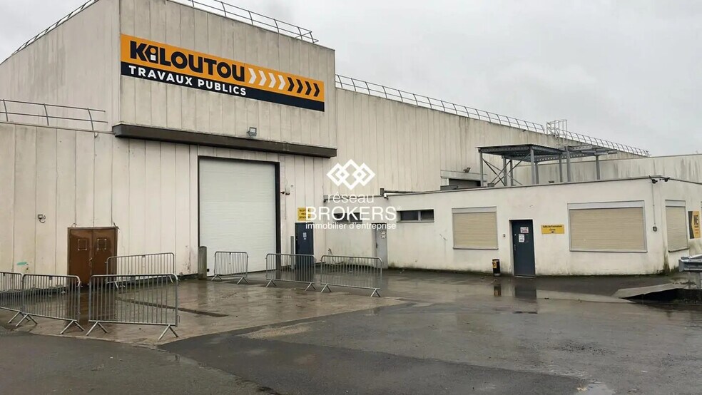 Industrial in Roissy-en-France for lease - Building Photo - Image 1 of 4