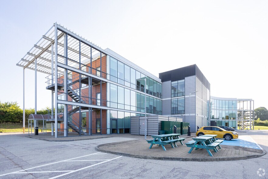 Trinity Rd, Ashford for lease - Building Photo - Image 2 of 4