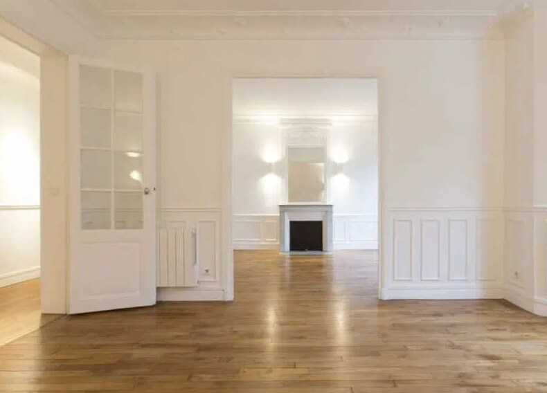 Office in Paris for lease Interior Photo- Image 1 of 6