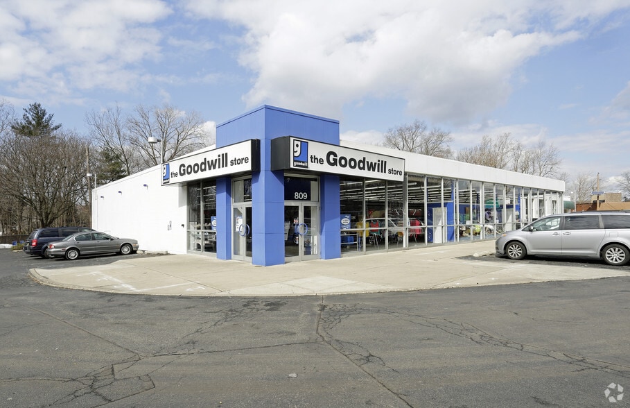 809 N State Route 17, Paramus, NJ for sale - Building Photo - Image 1 of 1
