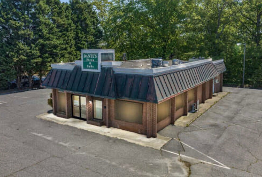 2208 N Center St, Hickory, NC for sale Building Photo- Image 1 of 1