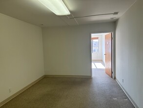 2102-2116 Wilshire Blvd, Santa Monica, CA for lease Interior Photo- Image 2 of 8