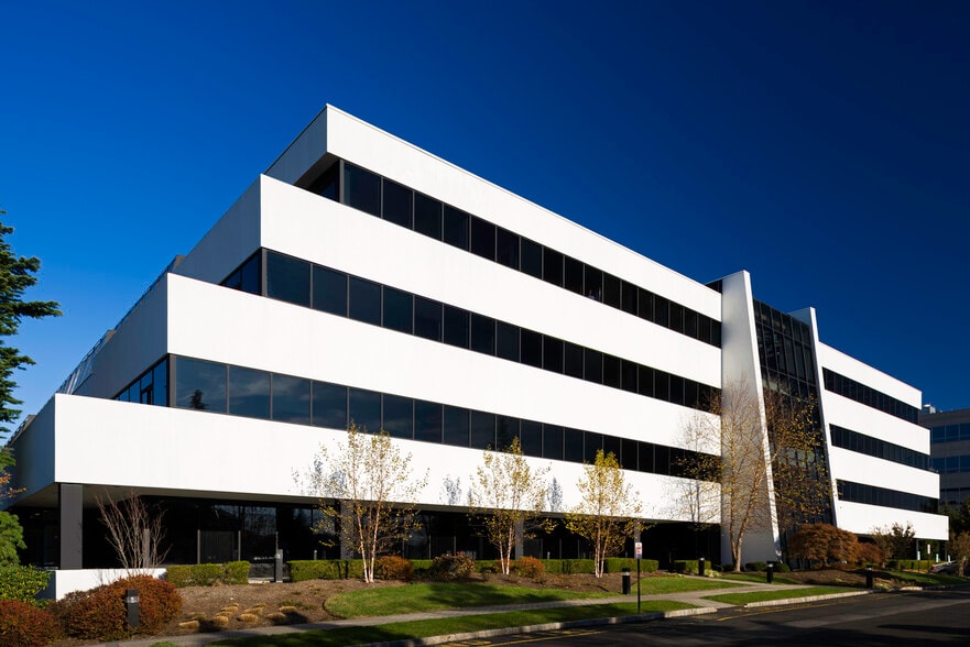 100 Matawan Rd, Matawan, NJ 07747